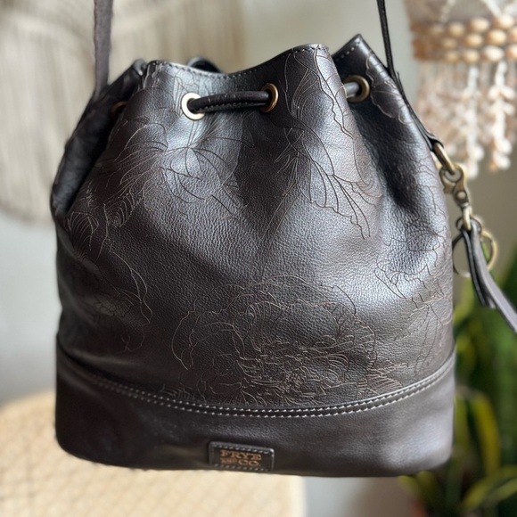 Frye & Co. Brown Leather Floral Embossed Bucket Bag Drawstring Crossbody Purse - Picture 5 of 15